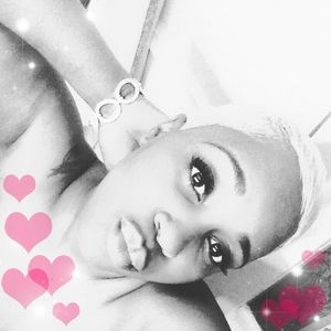 Meet your Posher, Rene